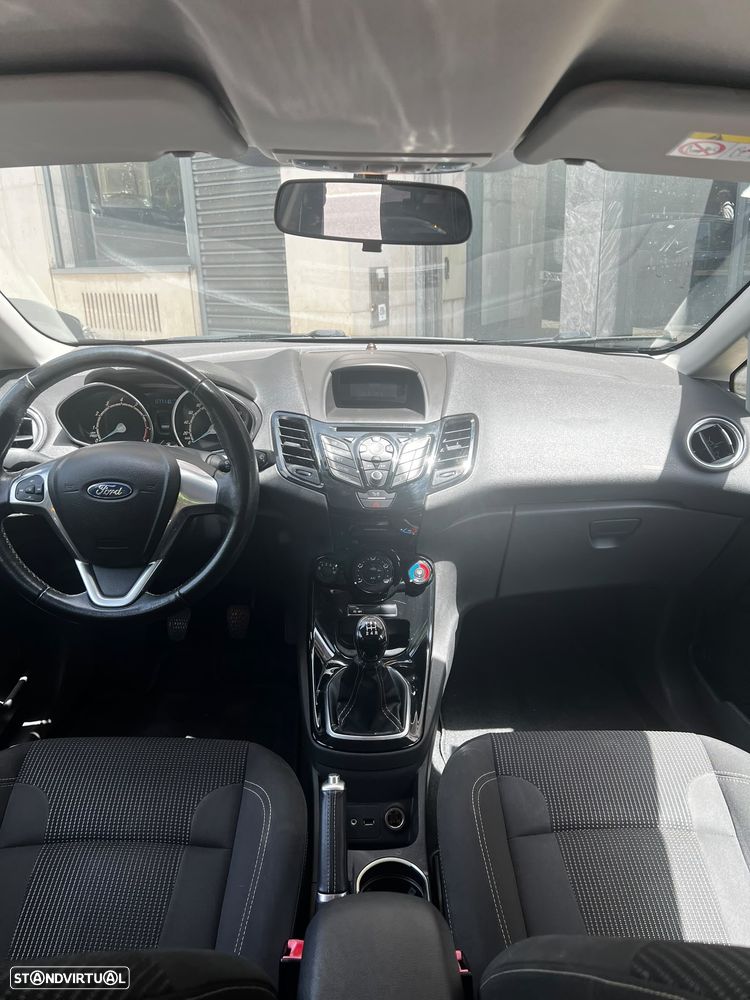 Ford Fiesta - 6