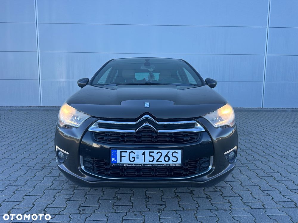 Citroën DS4 1.6 THP SoChic - 2