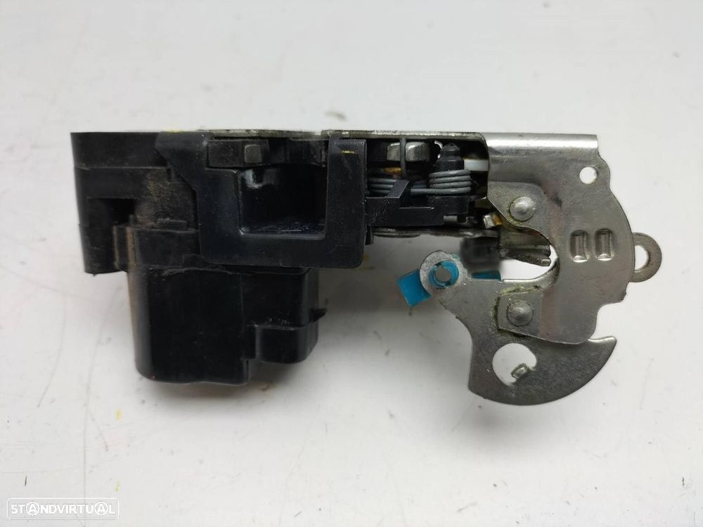FECHADURA PORTA FRONTAL DIREITA CHEVROLET AVEO / KALOS FASTBACK 2009 -A046818 - 2