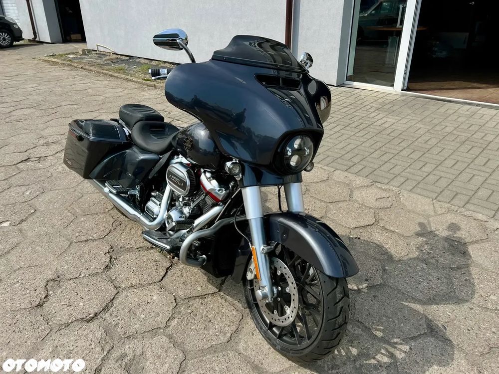 Harley-Davidson CVO Street Glide - 7