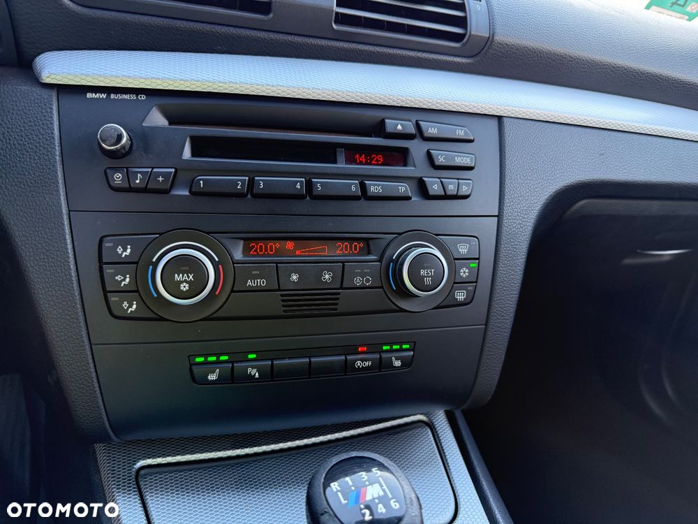 BMW Seria 1 118i Edition Sport - 17