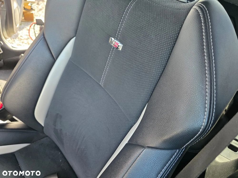 Toyota Yaris Hybrid 1.5 VVT-i GR Sport - 14