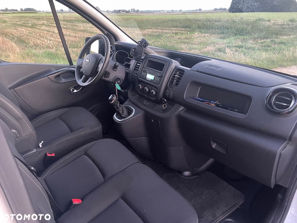 Nissan NV 300 - 5