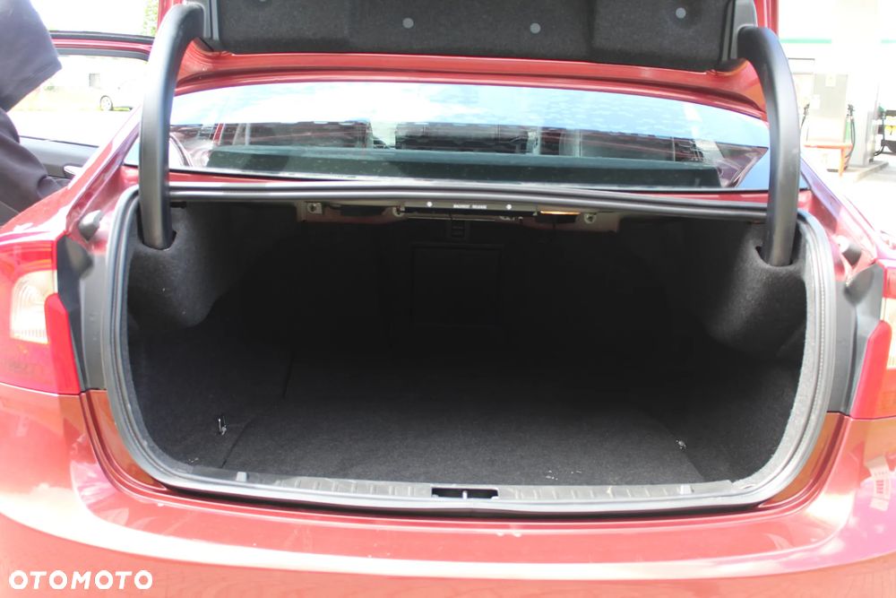 Volvo S60 2.5 T5 - 12