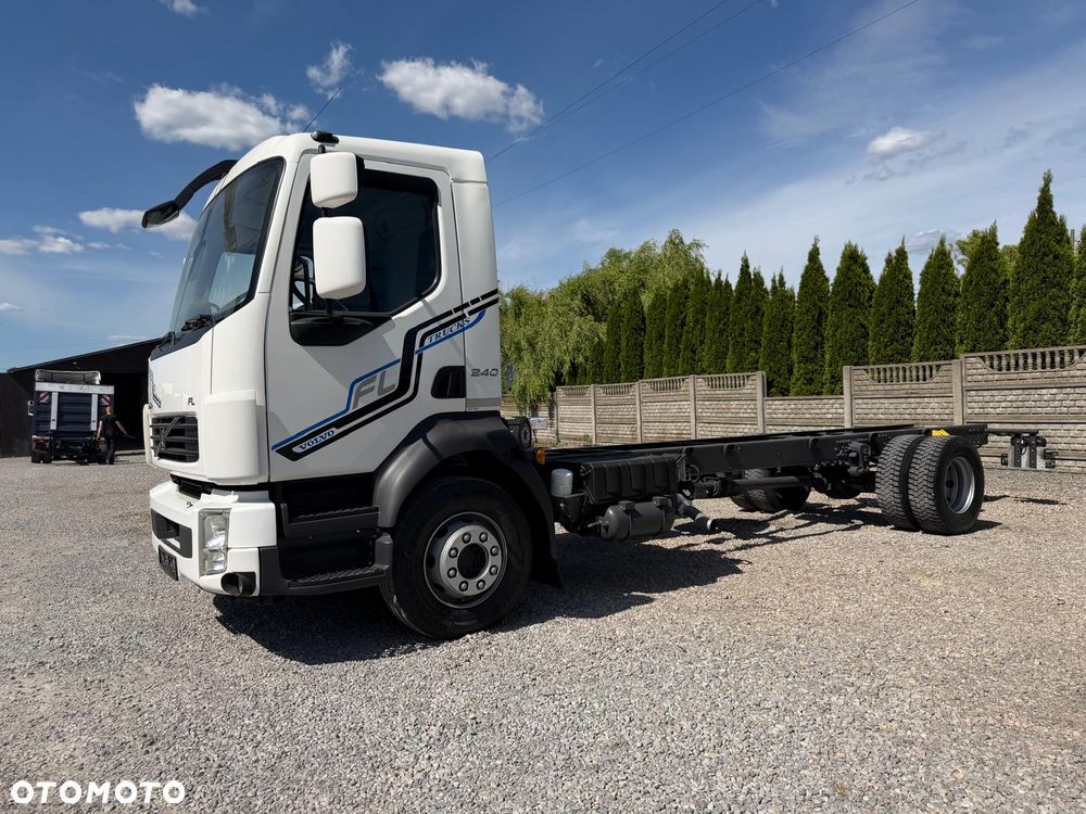 Volvo FL 240 / Rama do zabudowy / DMC 16 000 kg. / - 2