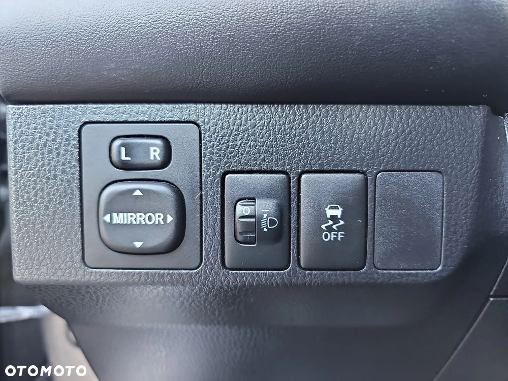 Toyota RAV4 2.0 D-4D Premium - 23