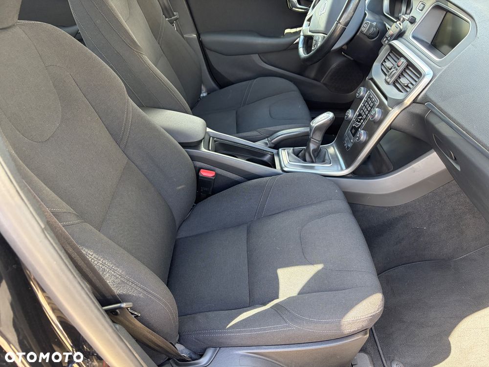 Volvo V40 D2 Momentum - 14