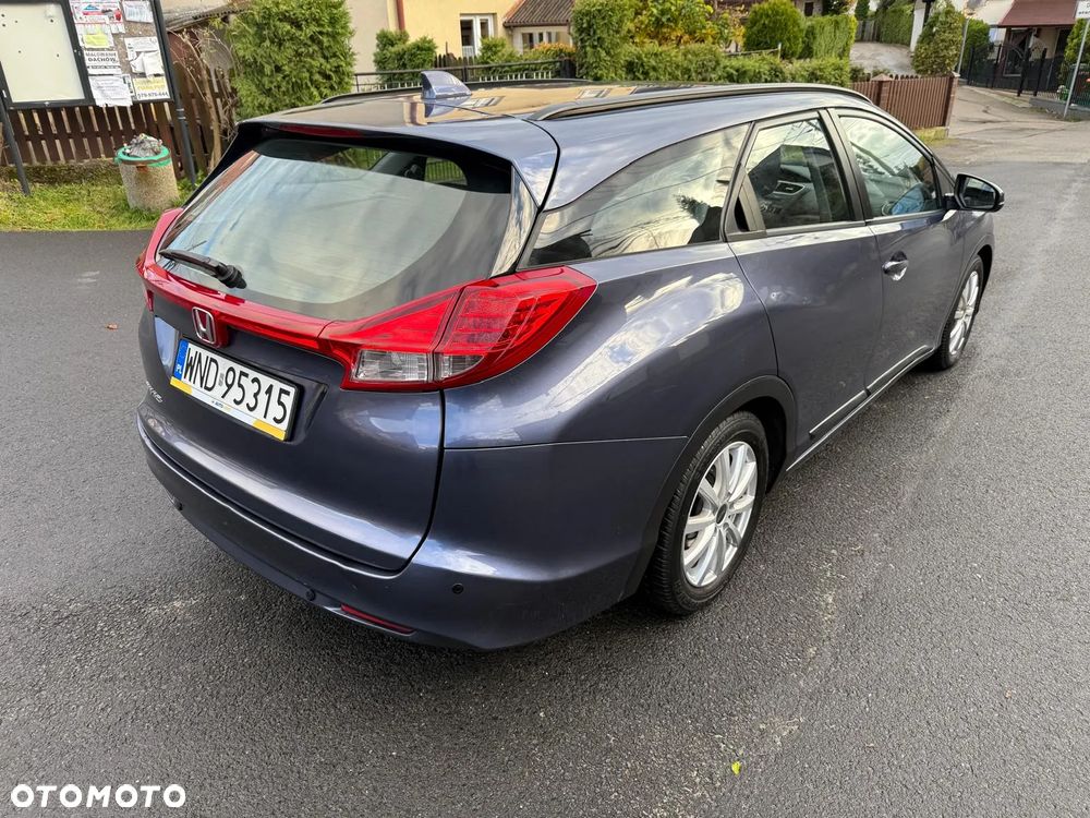 Honda Civic Tourer 1.8 i-VTEC Elegance - 3