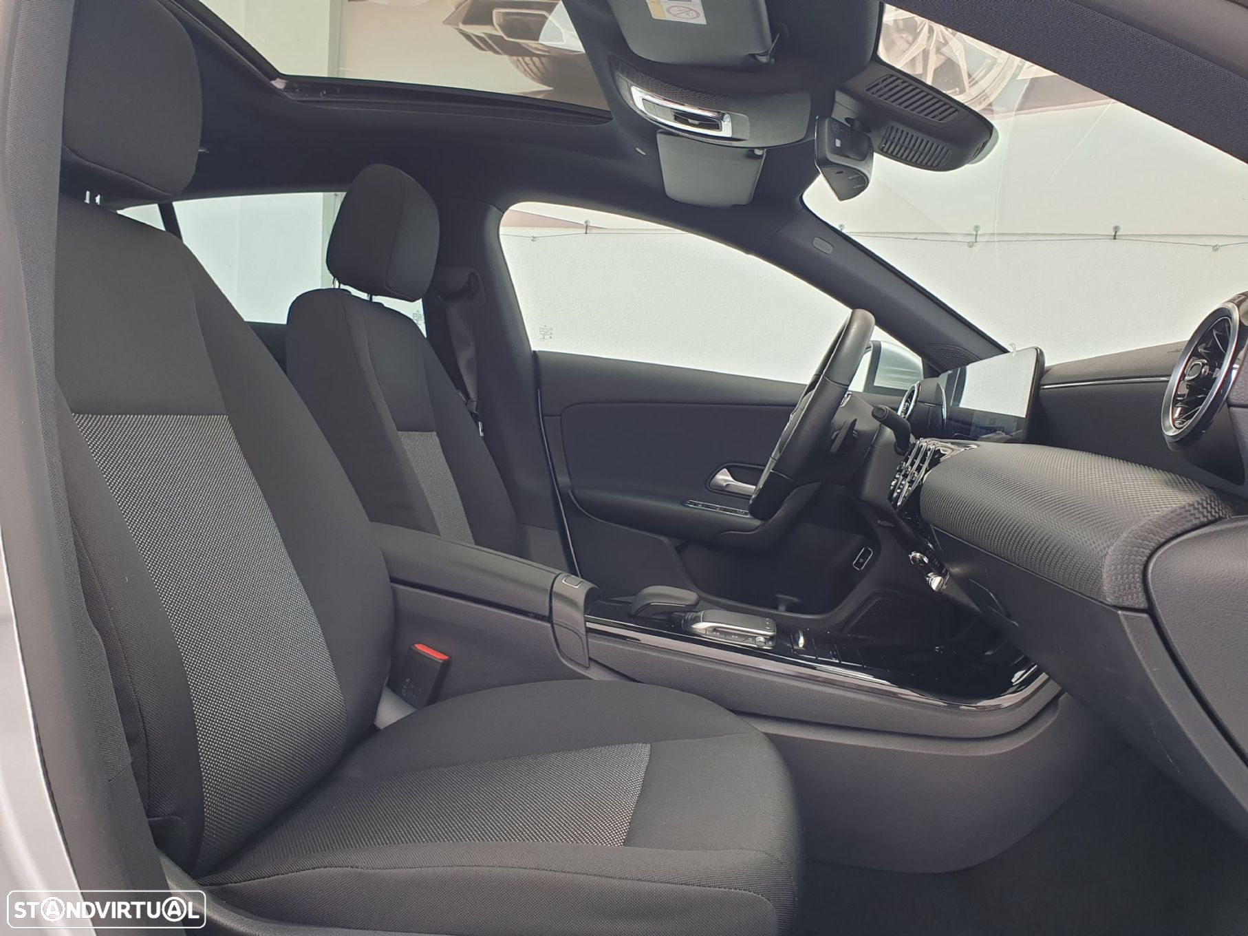Mercedes-Benz CLA 180 d Shooting Brake Business Solutions Aut. - 32