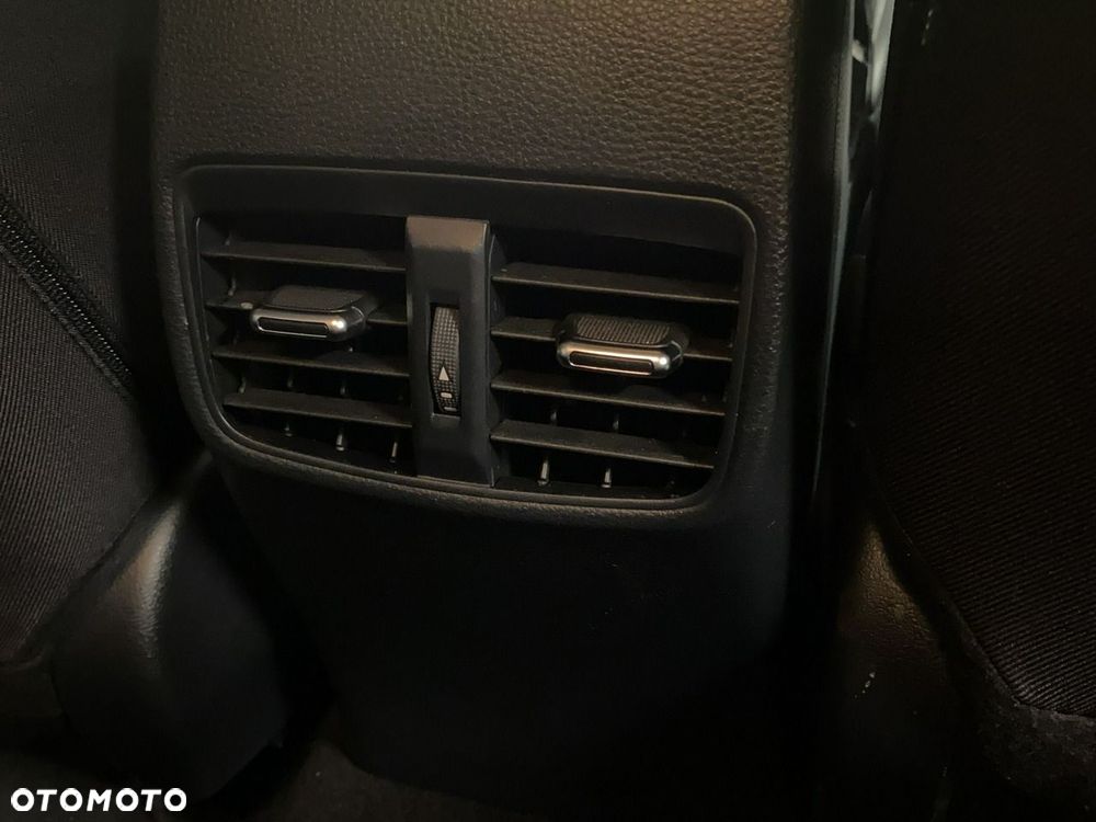 Toyota Corolla - 18