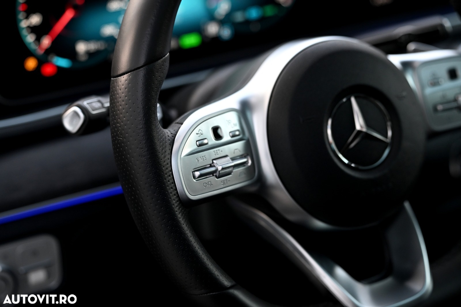 Mercedes-Benz GLE 450 4Matic 9G-TRONIC AMG Line - 17