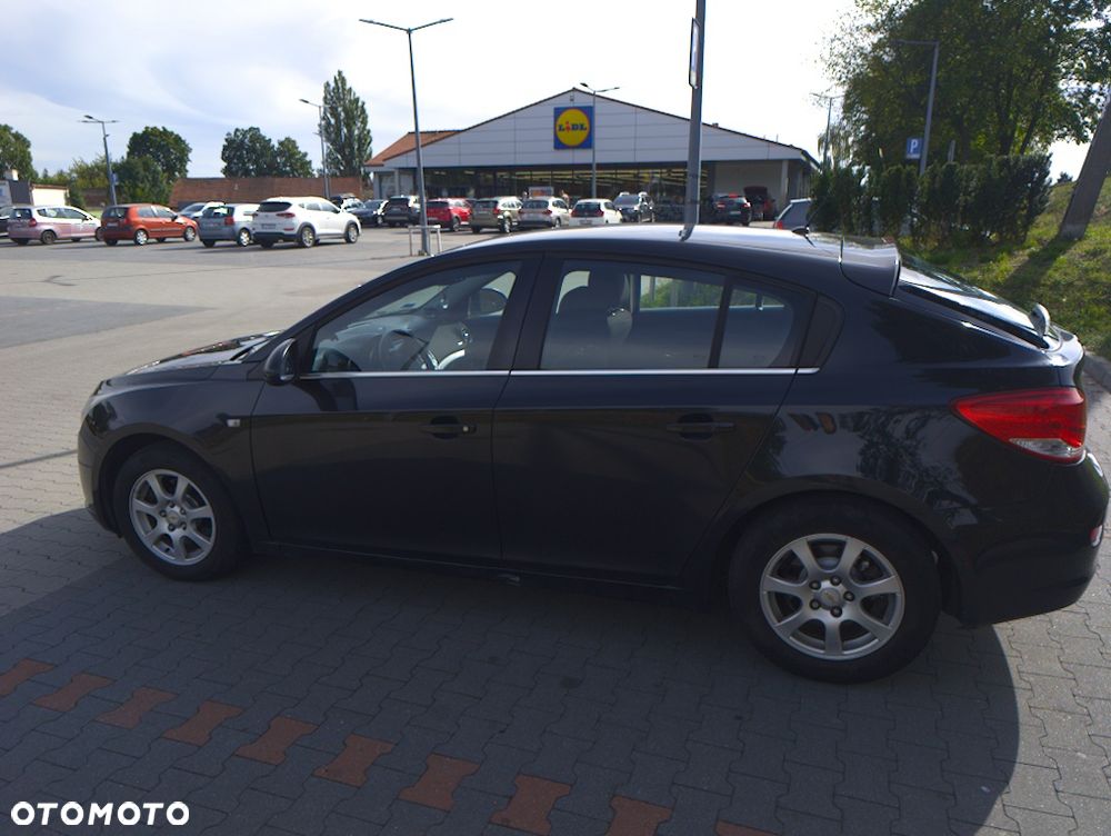 Chevrolet Cruze - 8
