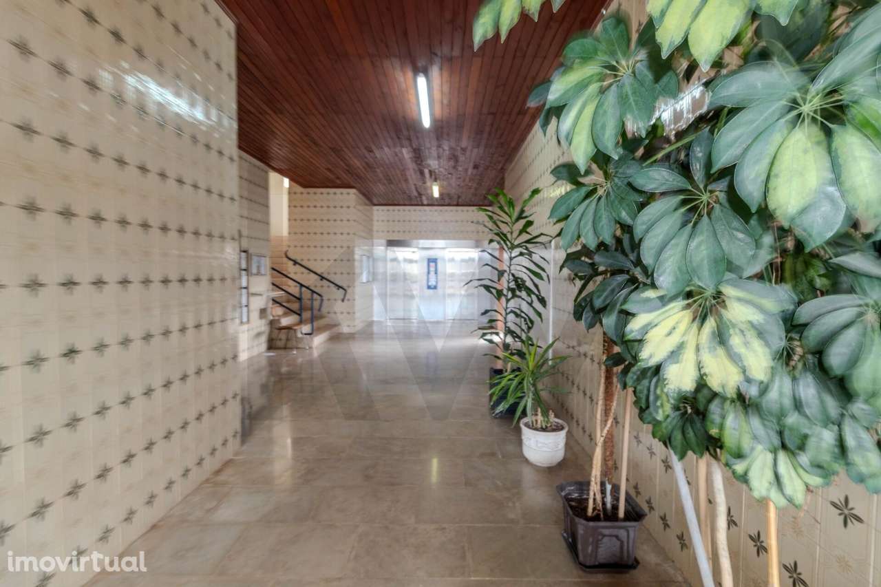 Apartamento com 4 quartos  ao senhor da Pedra  em Gulpilhares - Grande imagem: 3/31