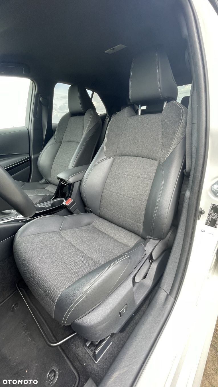 Toyota Corolla 1.8 Hybrid Comfort - 9