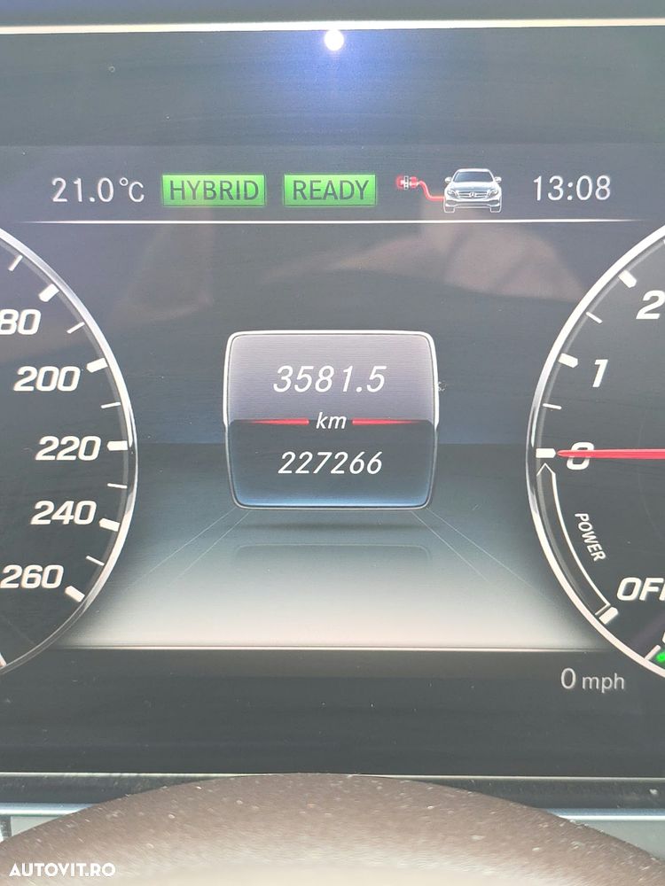 Mercedes-Benz E - 10