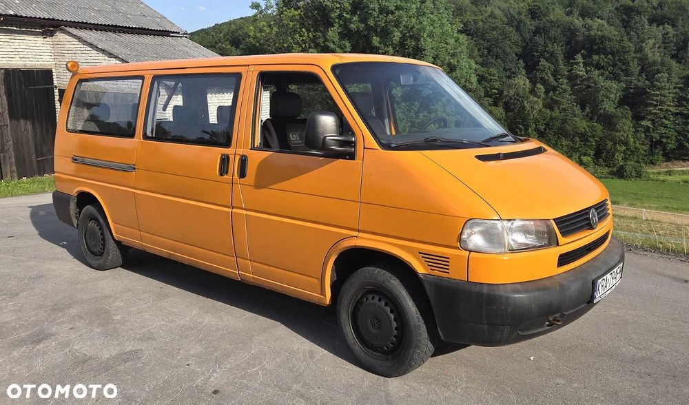 Volkswagen Caravelle - 1