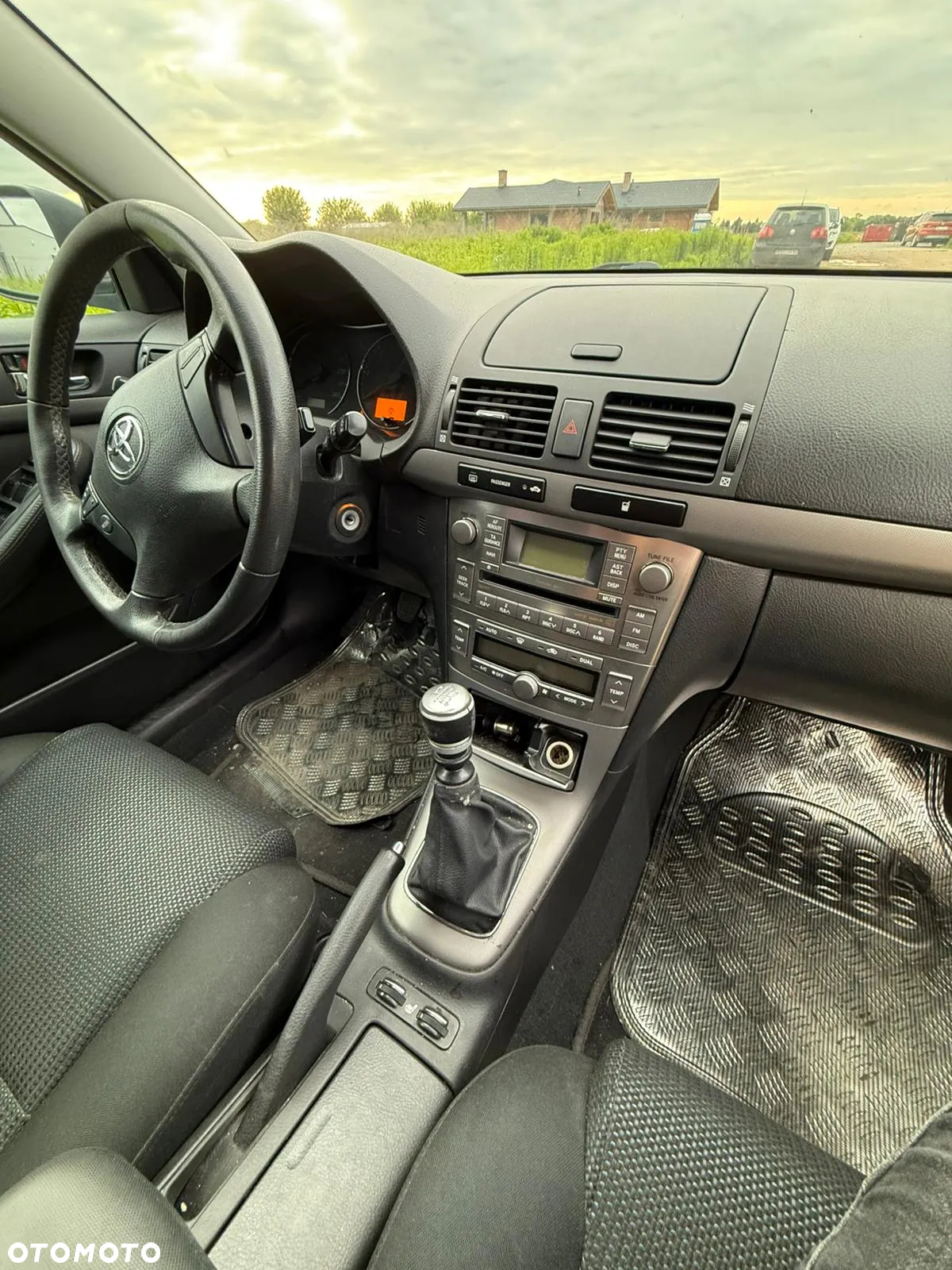 Toyota Avensis - 5