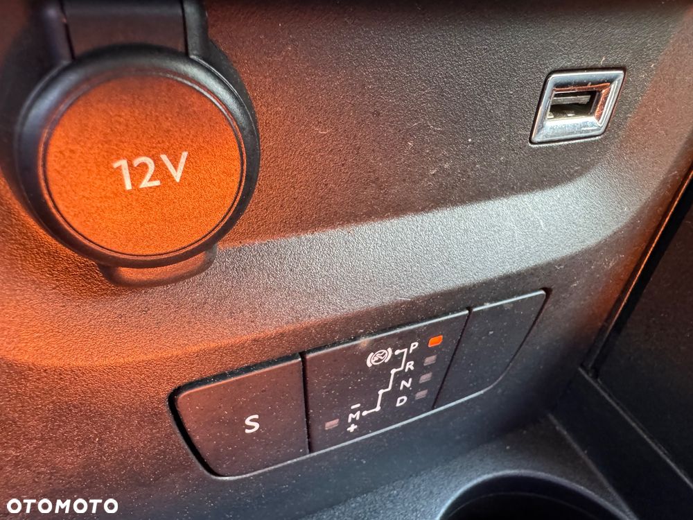 Citroën C3 1.2 PureTech Shine EAT6 - 11
