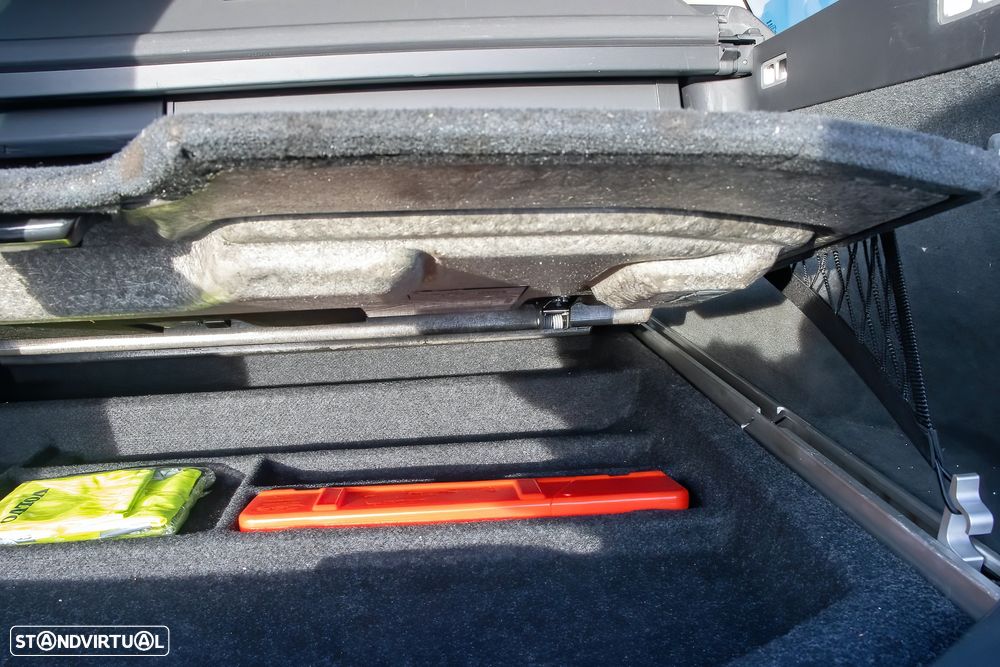 Volvo V70 2.4 D5 Nivel 3 Geartronic - 31