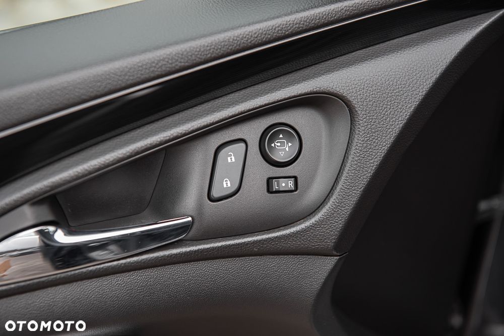 Opel Insignia 2.0 CDTI Cosmo ecoFLEX S&S - 17