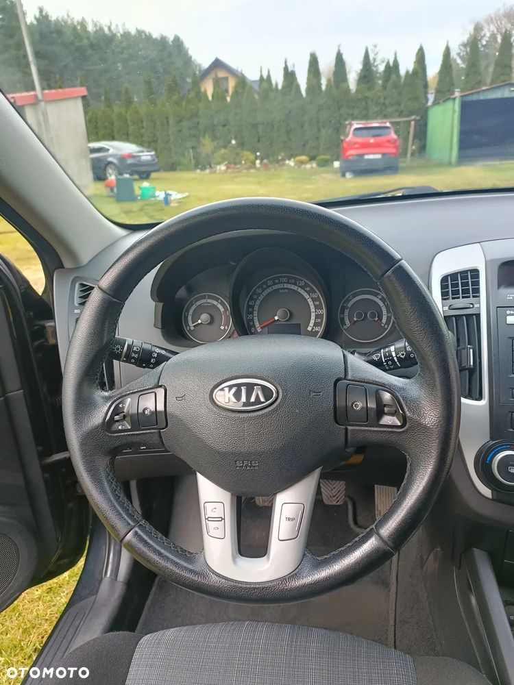 Kia Ceed - 7