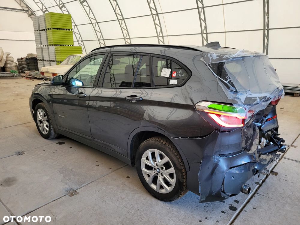 BMW X1 xDrive25d Sport Line - 7