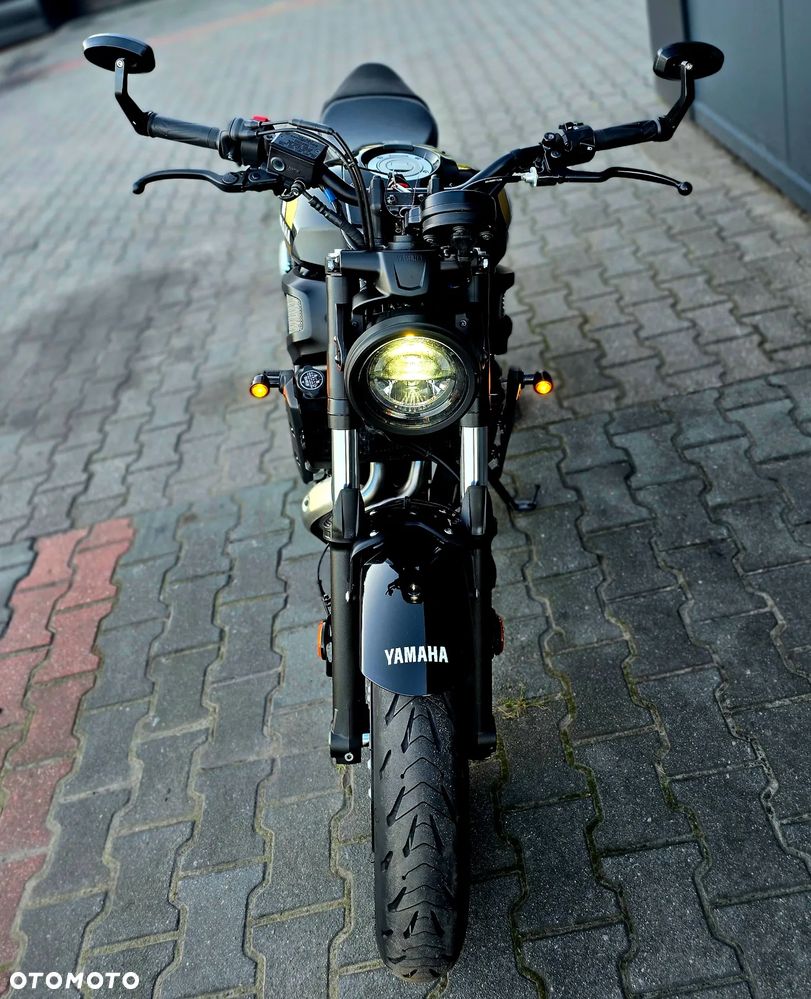 Yamaha XSR - 18