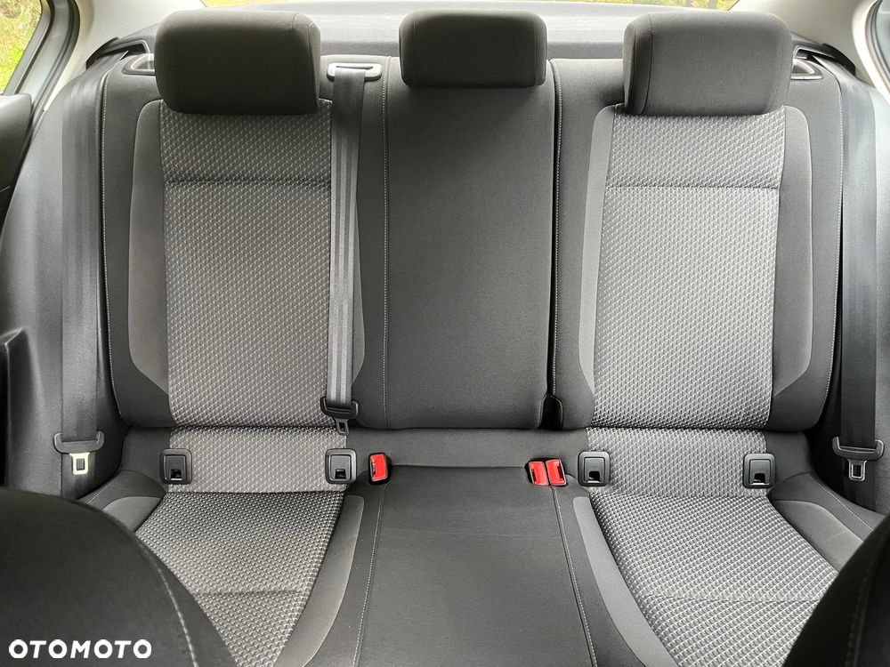 Volkswagen Passat 1.5 TSI EVO Essence - 31