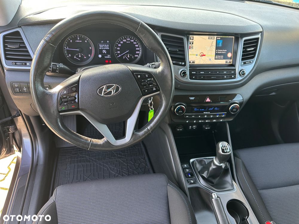 Hyundai Tucson blue 1.7 CRDi 2WD Intro Edition - 10