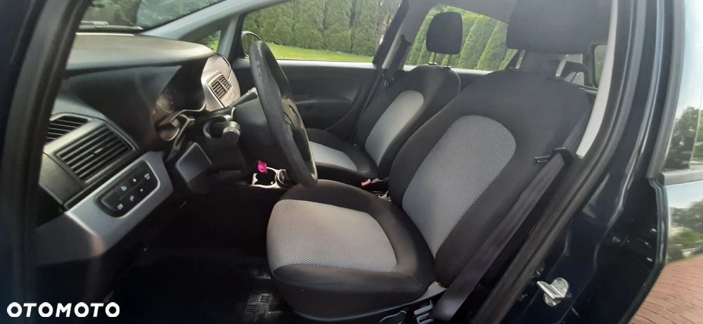 Fiat Grande Punto - 36