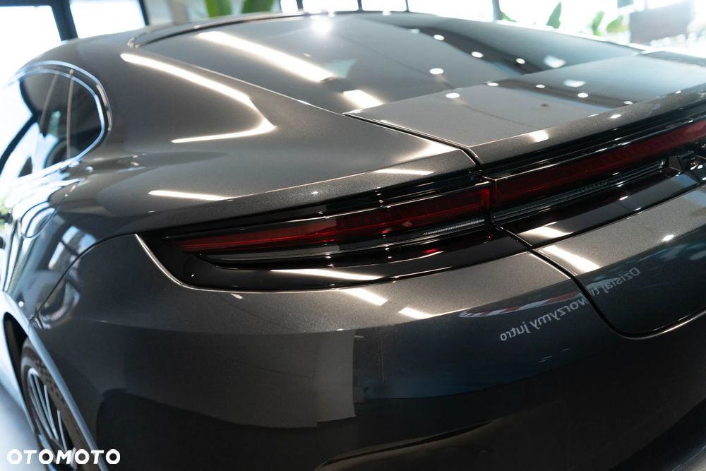 Porsche Panamera 4 E-Hybrid PHEV - 41