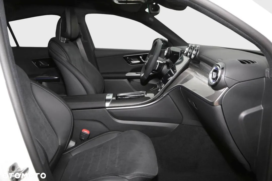 Mercedes-Benz GLC 300 de 4-Matic AMG Line - 12