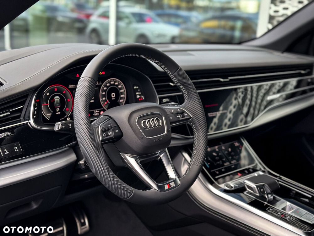 Audi Q8 - 21