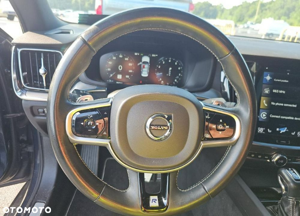Volvo S60 T6 AWD R-Design - 8