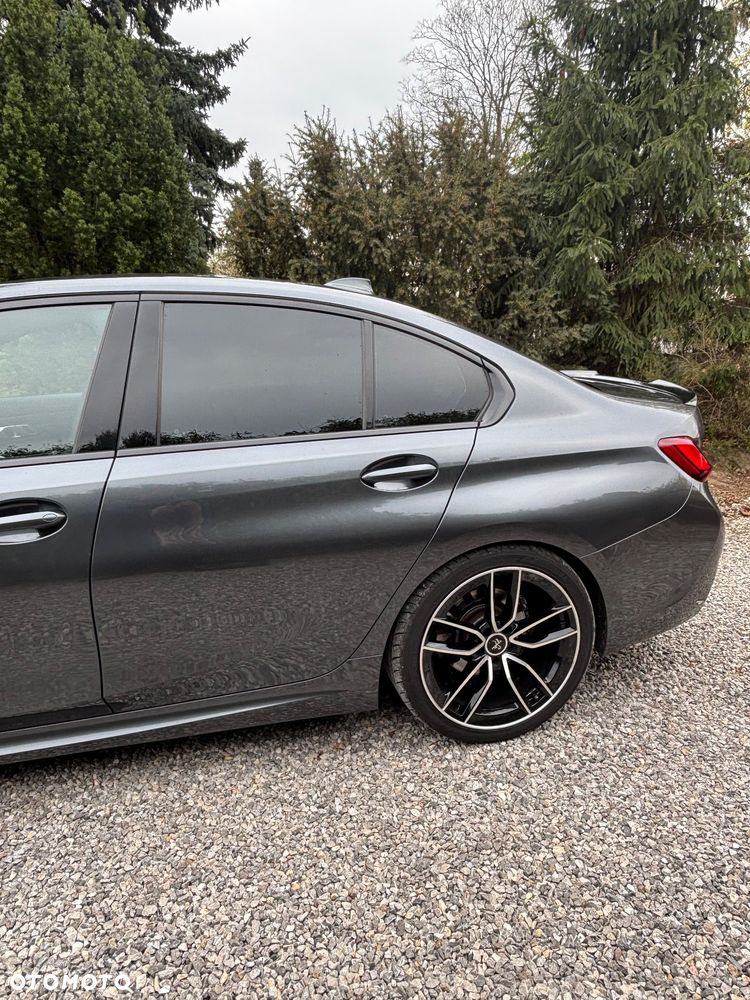 BMW Seria 3 320i - 4