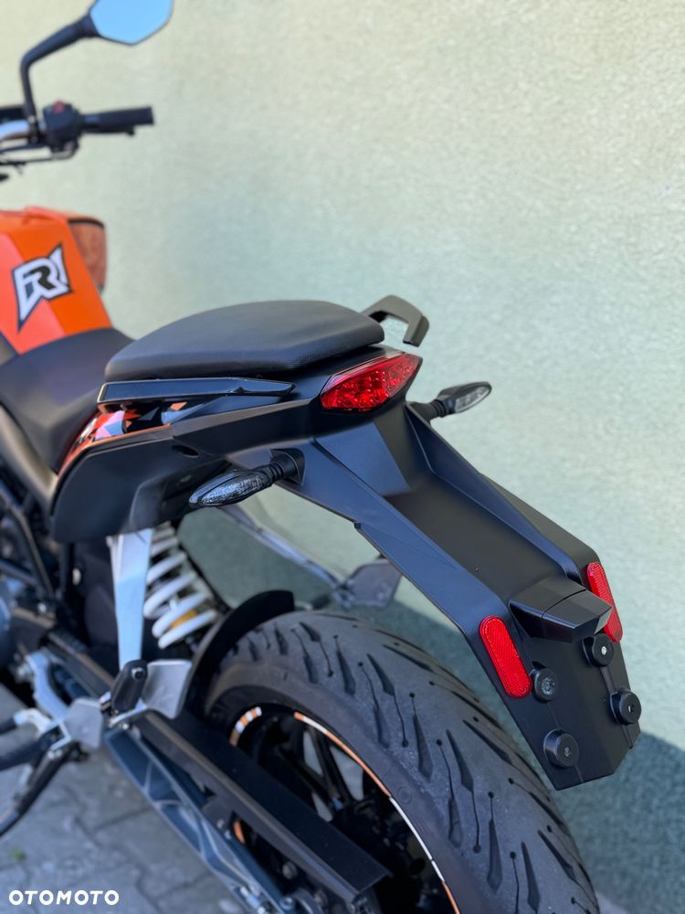 KTM Duke 125 - 19