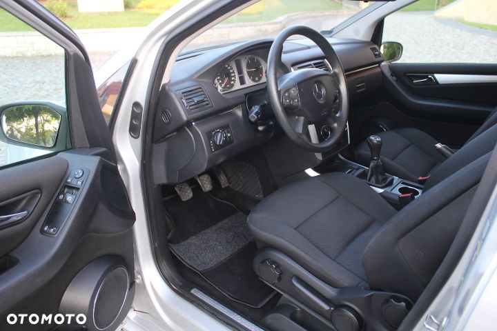 Mercedes-Benz Klasa B 180 CDI Special Edition - 28