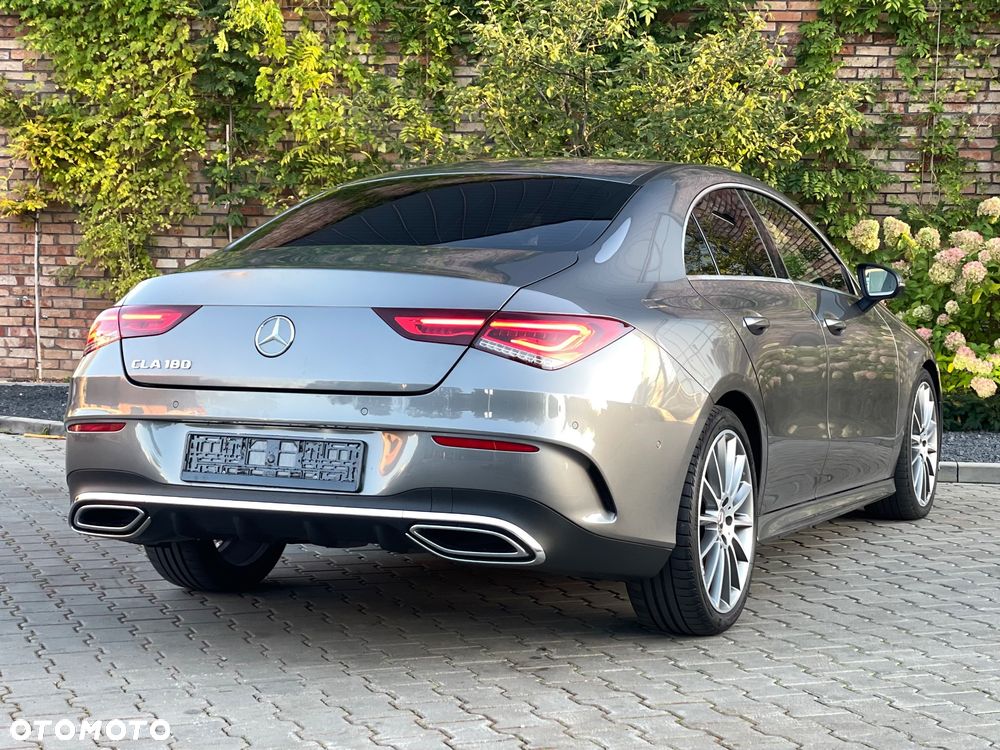 Mercedes-Benz CLA 180 AMG Line 7G-DCT - 4