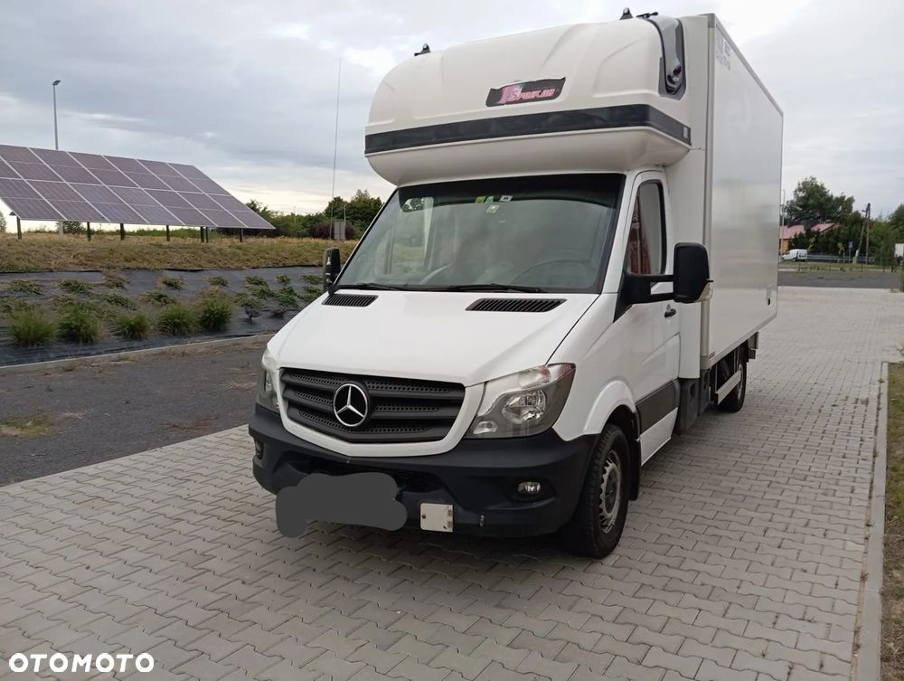 Mercedes-Benz Sprinter - 2
