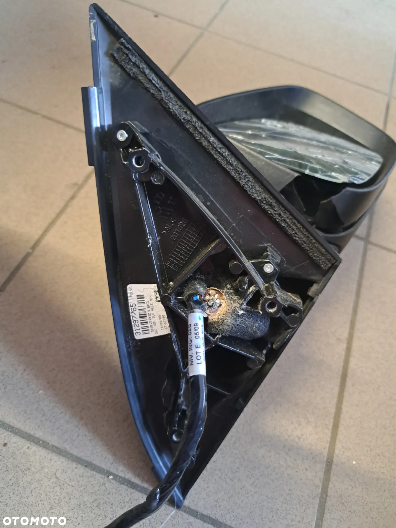 LUSTERKO PRAWE VOLVO XC60 I 12PIN - 4