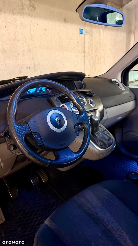 Renault Scenic 1.9 dCi Confort Privilege - 10