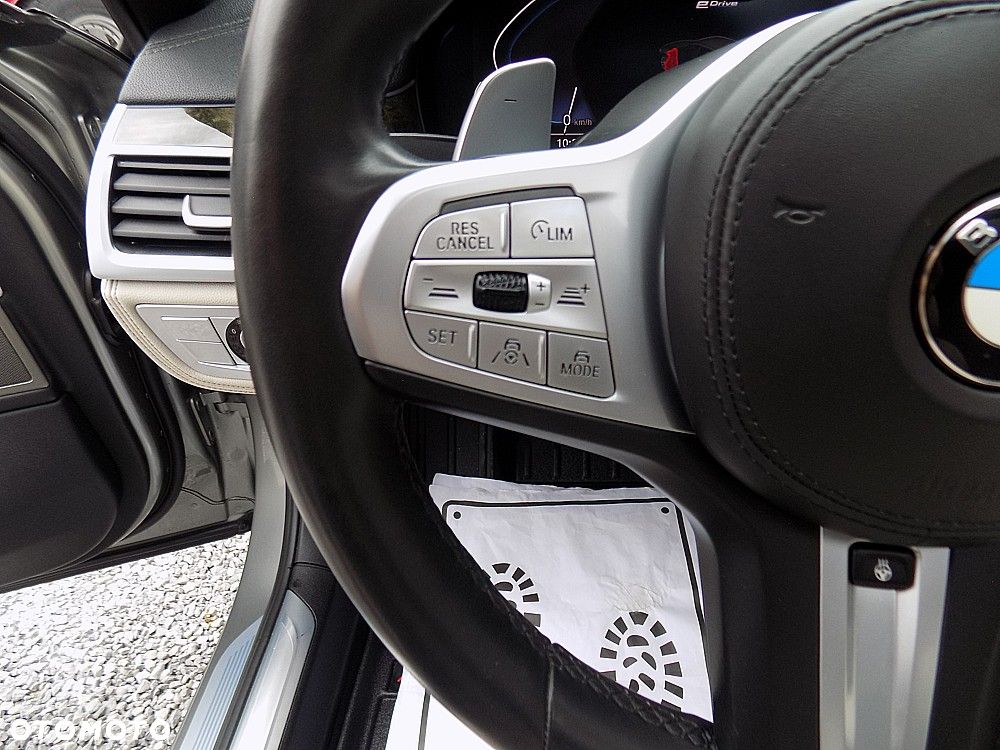 BMW Seria 7 745Le xDrive - 15