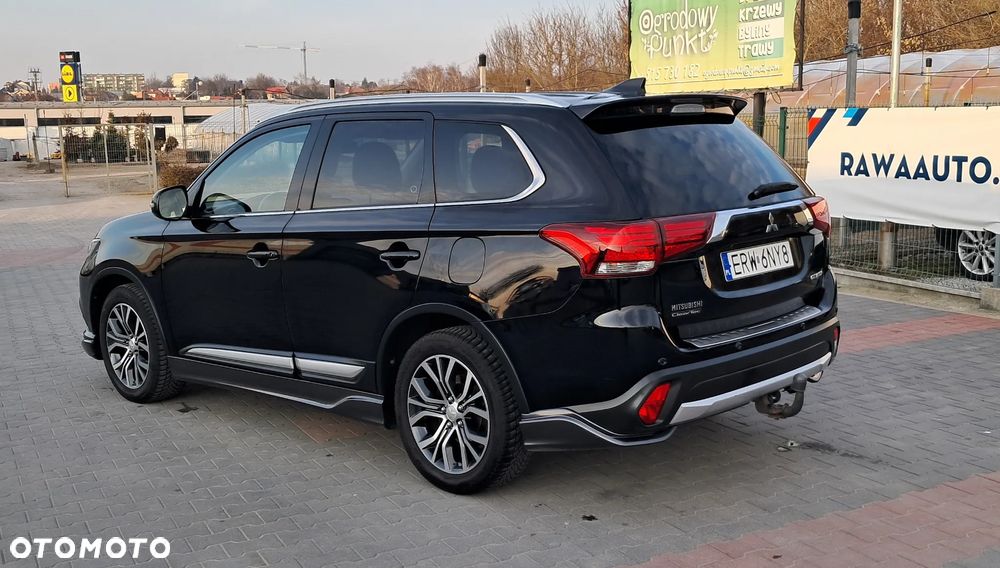 Mitsubishi Outlander 2.0 2WD CVT Diamant Edition+ - 3