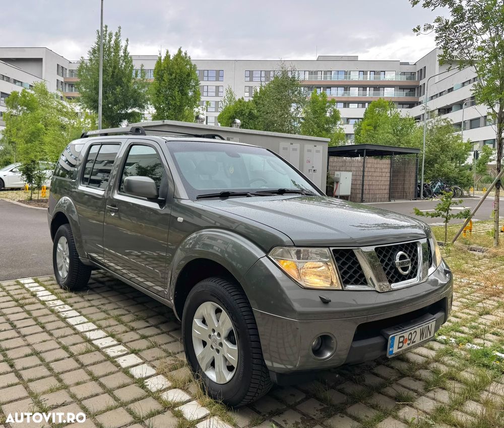 Nissan Pathfinder - 1