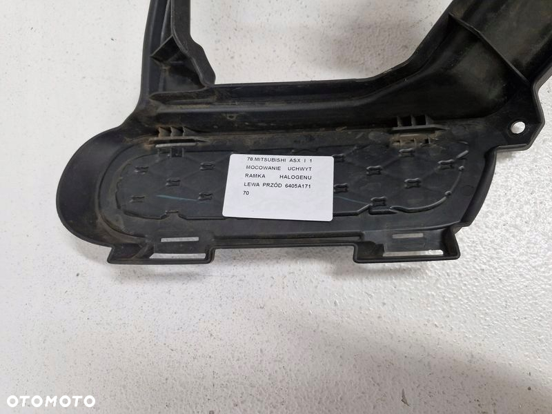 MITSUBISHI ASX 1 I UCHWYT MOCOWANIE RAMKA HALOGENU LEWY PRZÓD LEWA PRZEDNIA - 4