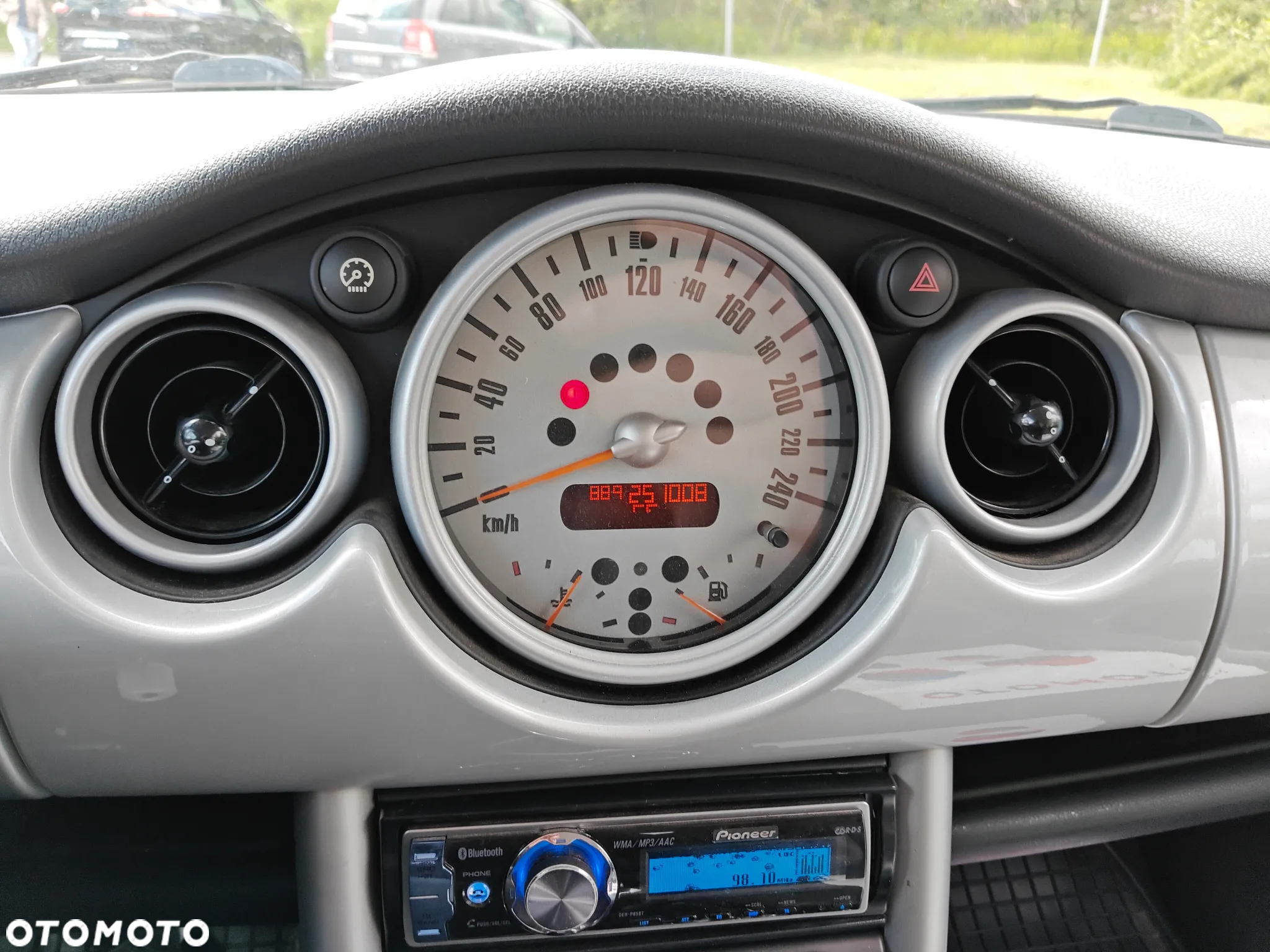 MINI Cooper Standard - 22