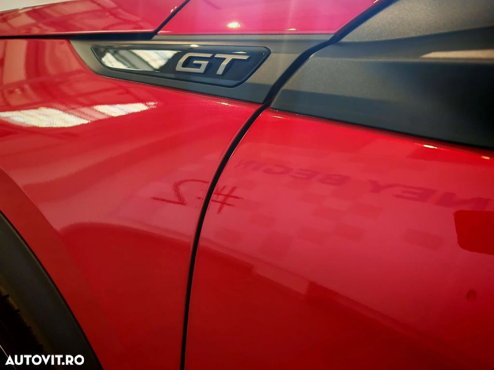 Peugeot 2008 PureTech 130 EAT8 GT - 8
