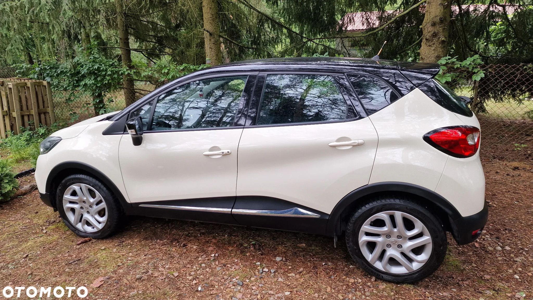 Renault Captur 1.2 TCe Intens EDC - 1