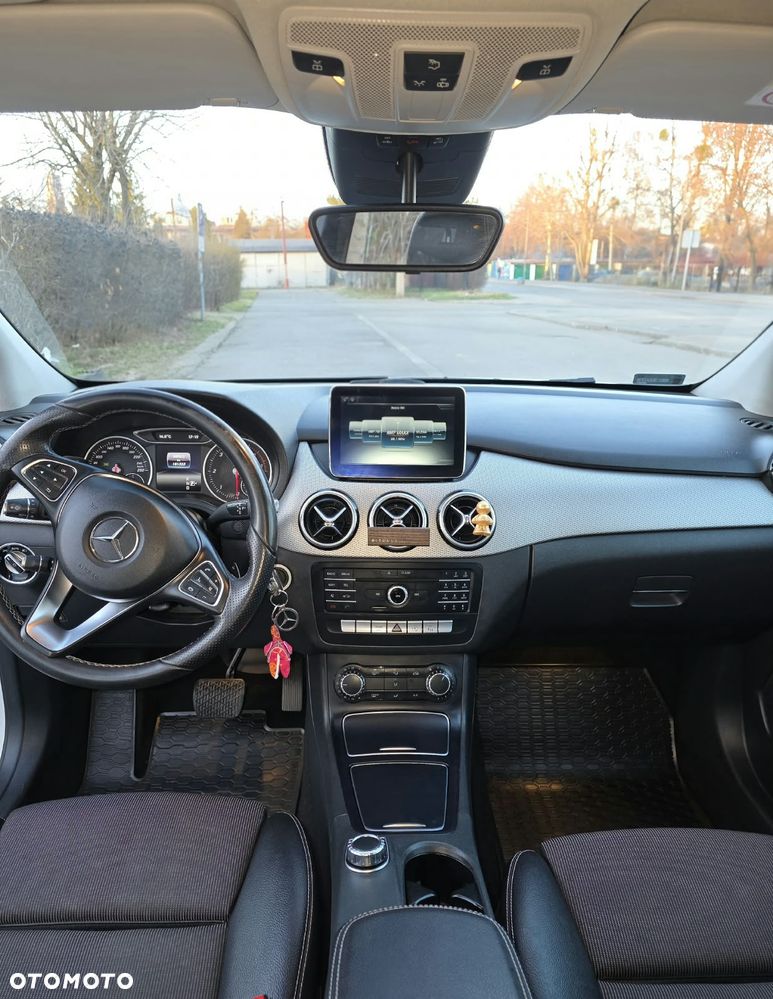 Mercedes-Benz B-Class 2016 photo 4