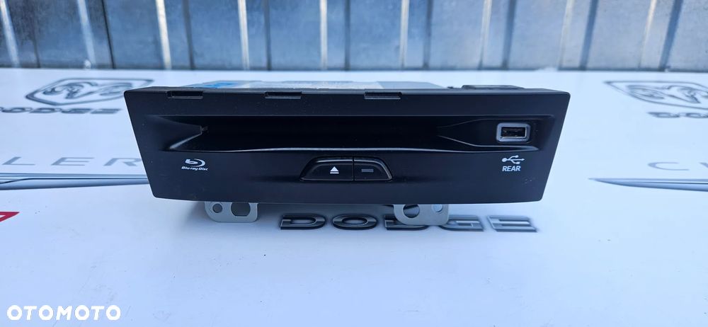 Chrysler Pacifica 2016- Czytnik navi Radioodtwarzacz CD DVD GPS P05091978AF 05091978AF - 2